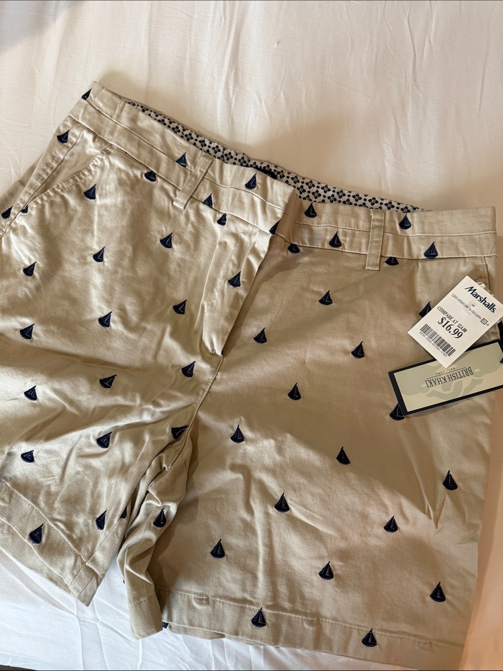 British Khaki Shorts with Navy Sail Boats, NWT, Sz. 14